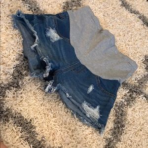 ****NEVER WORN**** Maternity Shorts
